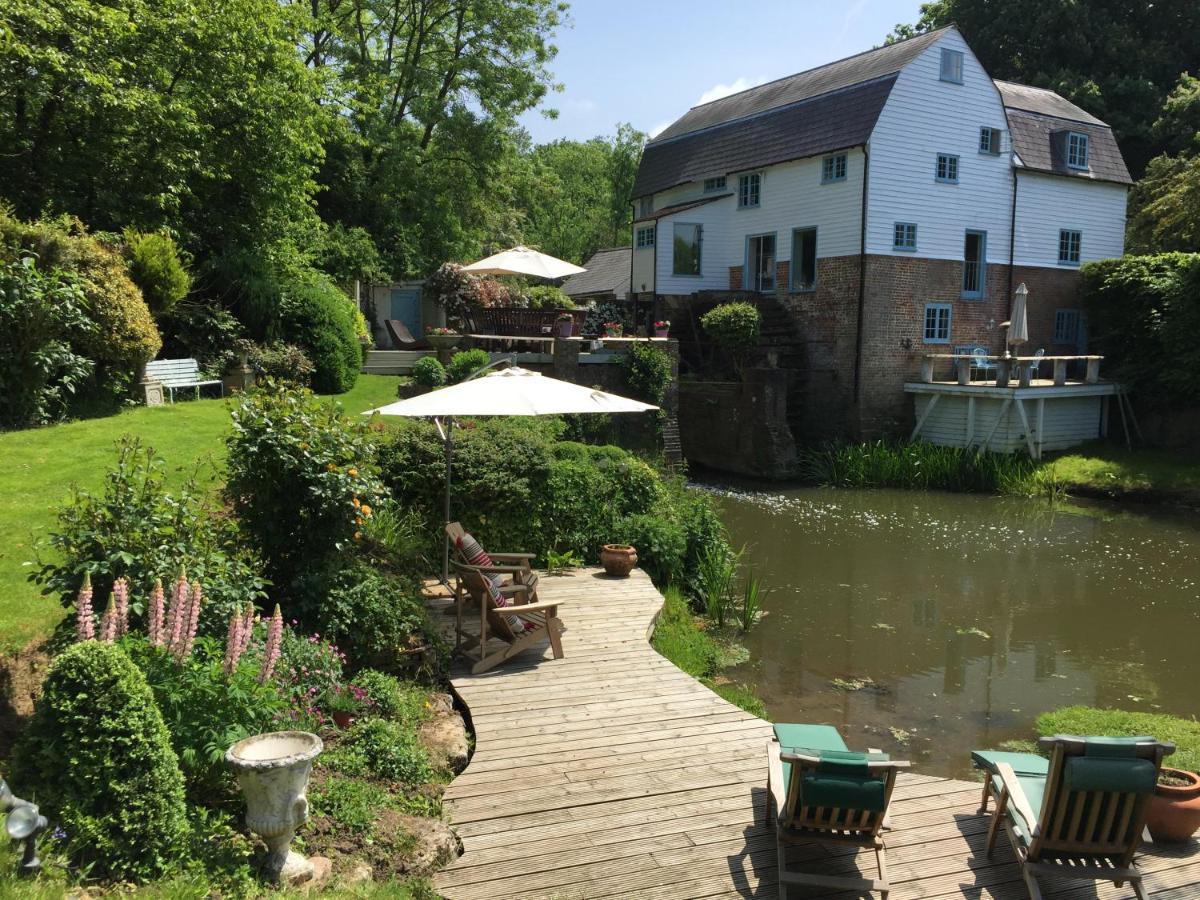 Castle Mill Bed And Breakfast Dorking Eksteriør bilde