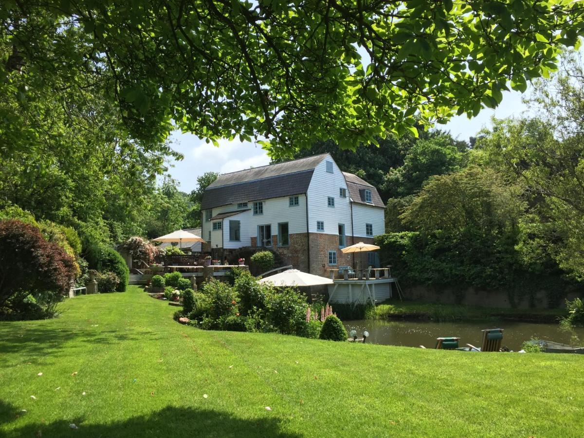 Castle Mill Bed And Breakfast Dorking Eksteriør bilde