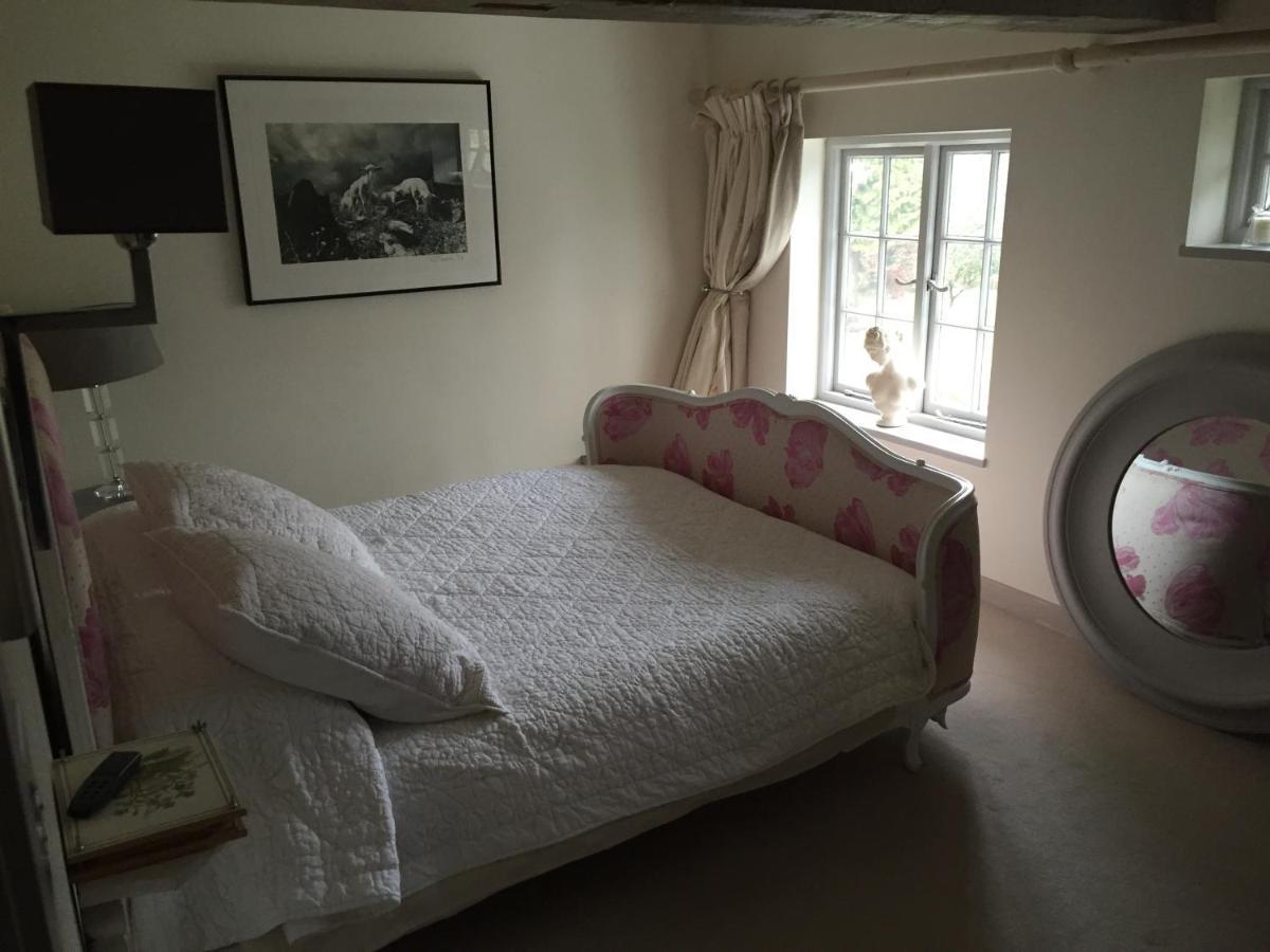 Castle Mill Bed And Breakfast Dorking Eksteriør bilde